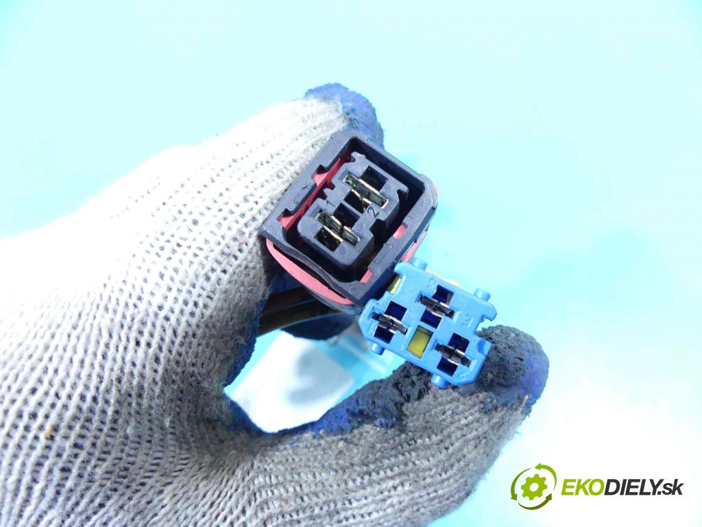 Peugeot 406 2.0 hdi 109 hp manual 80 kW 1997 cm3 5- spínací skříňka  (Spínací skříňky a klíče)