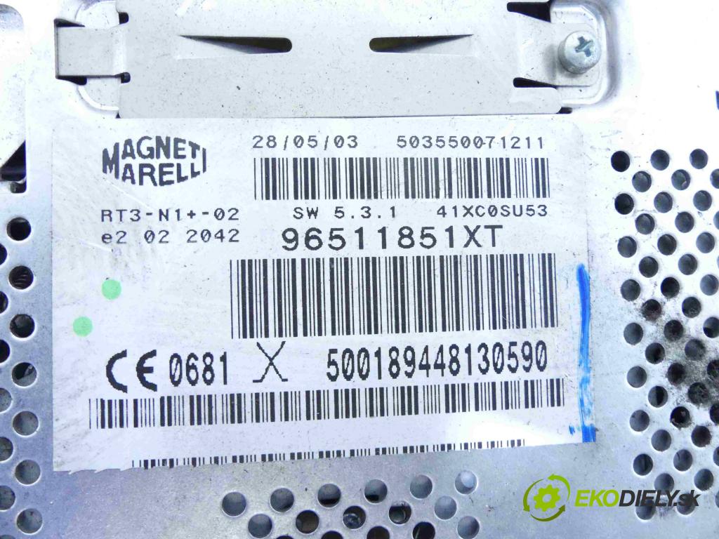Peugeot 307 2.0 hdi 107 HP manual 79 kW 1997 cm3 5- Radio originál 96511851XT