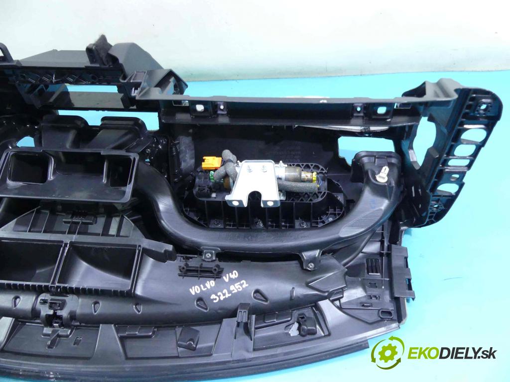 Volvo V40 II 2012-2019 1.6 D2 114 HP manual 84 kW 1560 cm3 5- kokpit,pristrojová doska rozdeľovacia P31291367