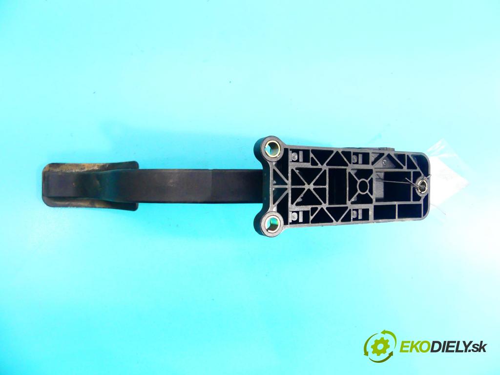 Hyundai Santa Fe 2000-2006 2.0 crdi 112KM manual 82,5 kW 1991 cm3 5- pedále 0281002446 (Pedále)