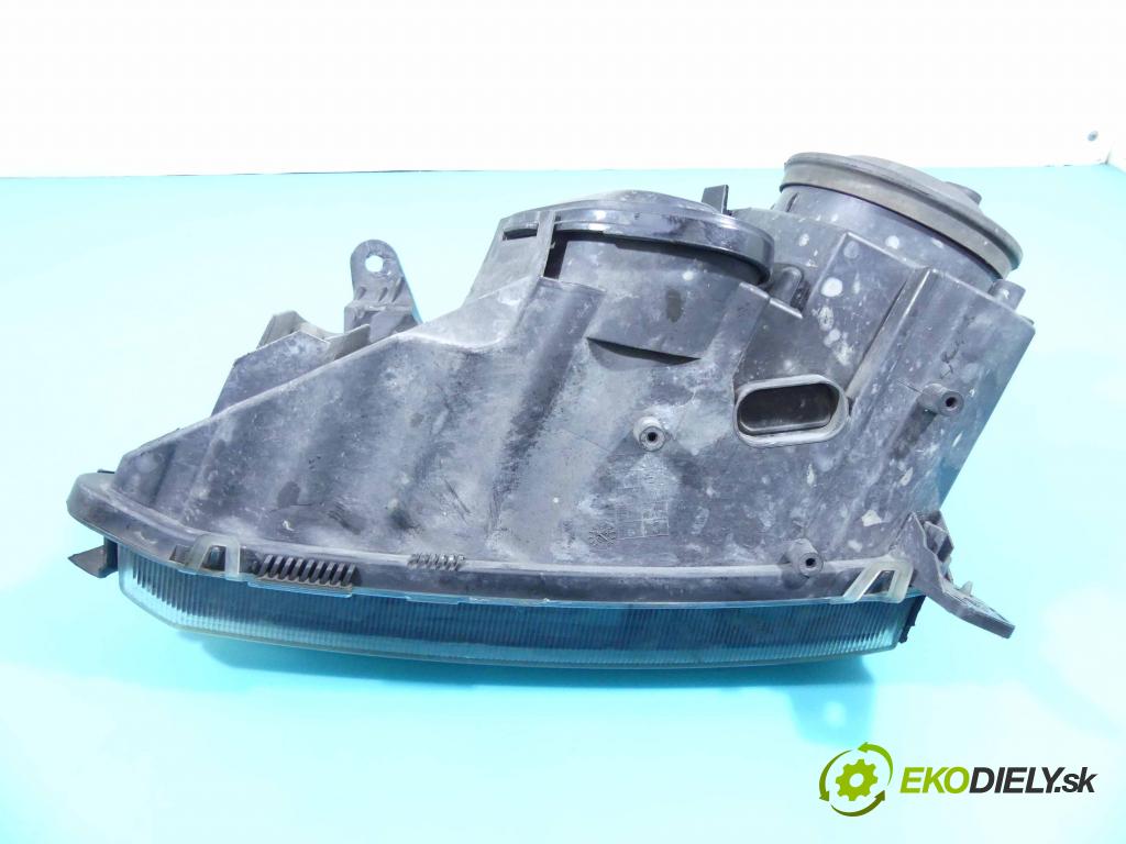 Opel Vectra C 2002-2008 1.9 cdti 150 HP manual 110 kW 1910 cm3 5- Reflektor: pravý  (Pravé)