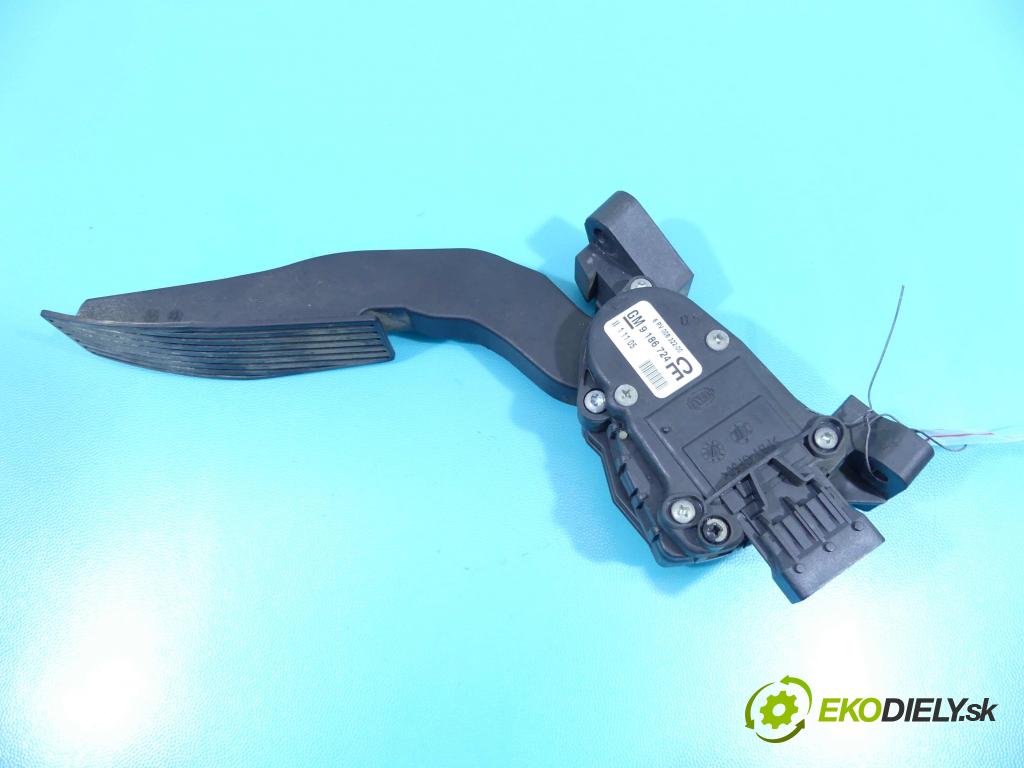 Opel Vectra C 2002-2008 1.9 cdti 150 HP manual 110 kW 1910 cm3 5- pedále 9186724CE (Pedále)