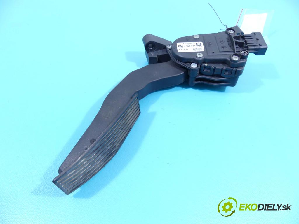 Opel Vectra C 2002-2008 1.9 cdti 150 HP manual 110 kW 1910 cm3 5- pedále 9186724CE (Pedále)