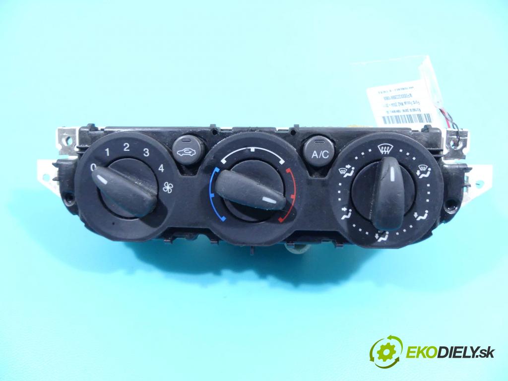 Ford Focus Mk2 2004-2011 1.6 tdci 90 HP manual 66 kW 1560 cm3 5- panel kúrenia 7M5T-19980-AB