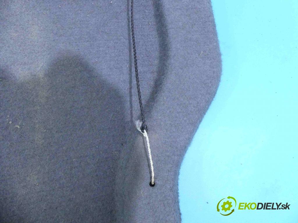 Suzuki Swift Mk5 1989-2004 1.0 53KM manual 39 kW 993 cm3 5- zadná  (Pláta zadné)