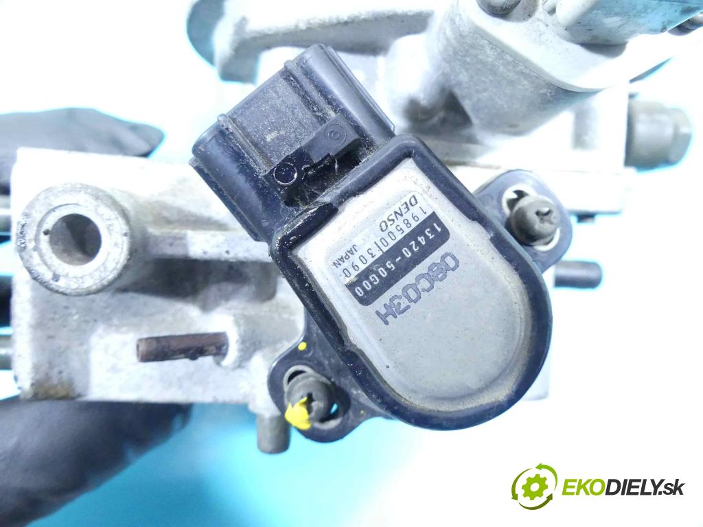 Suzuki Swift Mk5 1989-2004 1.0 53KM manual 39 kW 993 cm3 5- karburátor 13400-50G11 (Karburátory)