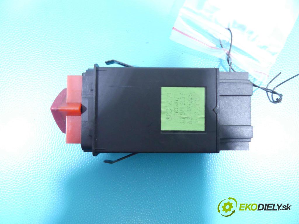 Audi A3 8L 1996-2003 1.6 SR 102 HP manual 75 kW 1595 cm3 3- prepínač 8L0941509