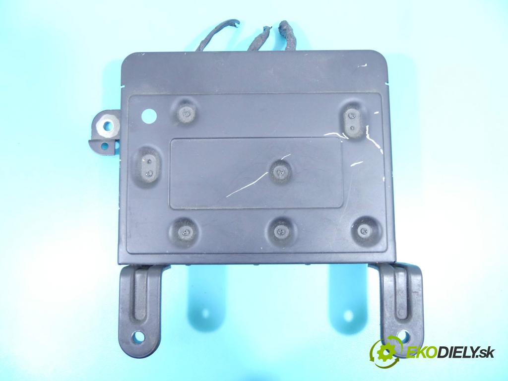 Volvo V40 II 2012-2019 1.6 D2 114 HP manual 84 kW 1560 cm3 5- Zesilovač: 31384316AA (Zosilňovače)