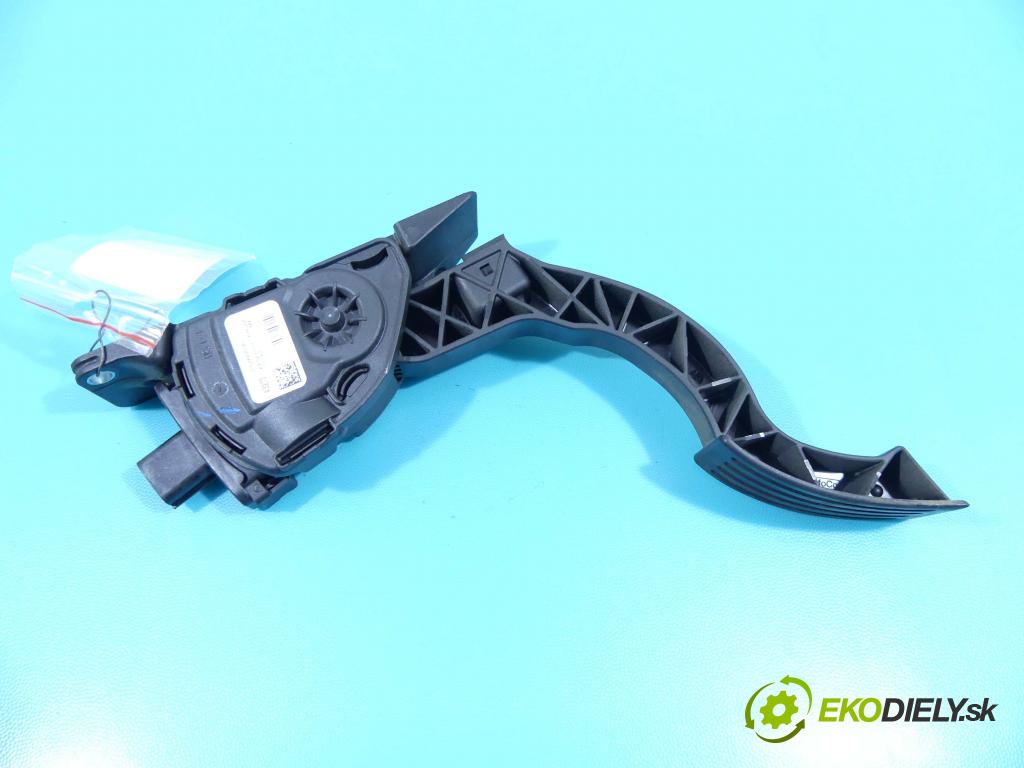 Volvo V40 II 2012-2019 1.6 D2 114 HP manual 84 kW 1560 cm3 5- pedále 31280595 (Pedále)