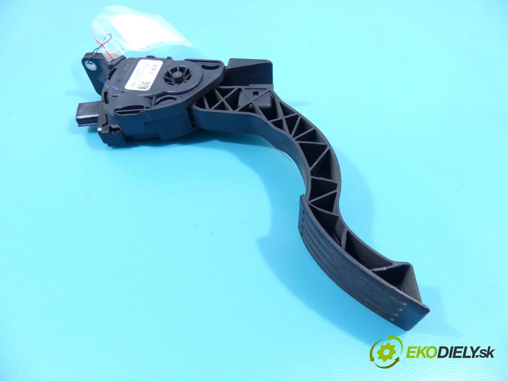 Volvo V40 II 2012-2019 1.6 D2 114 HP manual 84 kW 1560 cm3 5- pedále 31280595 (Pedále)