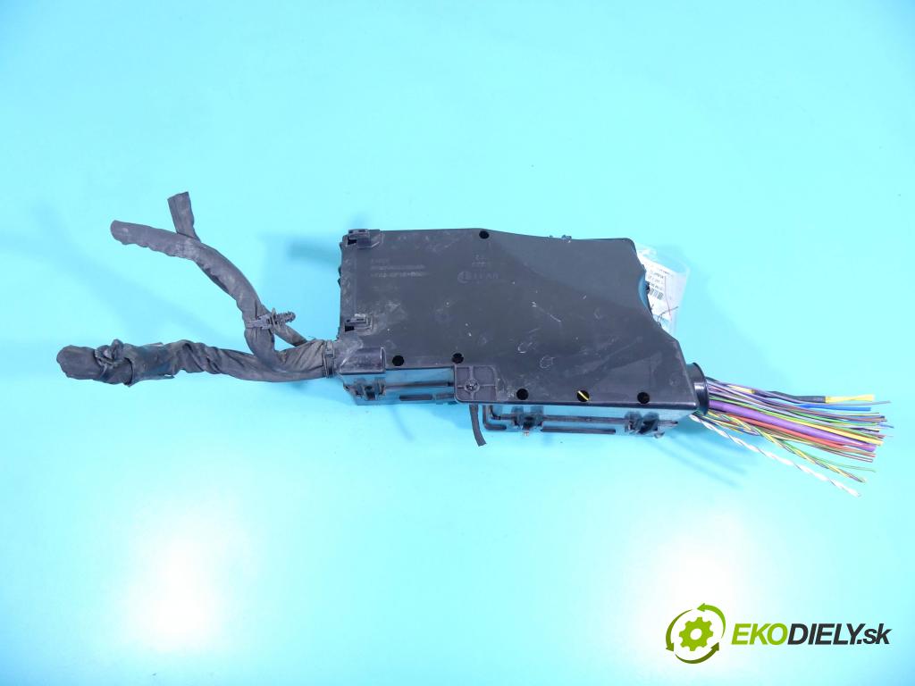 Volvo V40 II 2012-2019 1.6 D2 114 hp manual 84 kW 1560 cm3 5- skříňka pojistková AV6T-14A067-AC (Pojistkové skříňky)