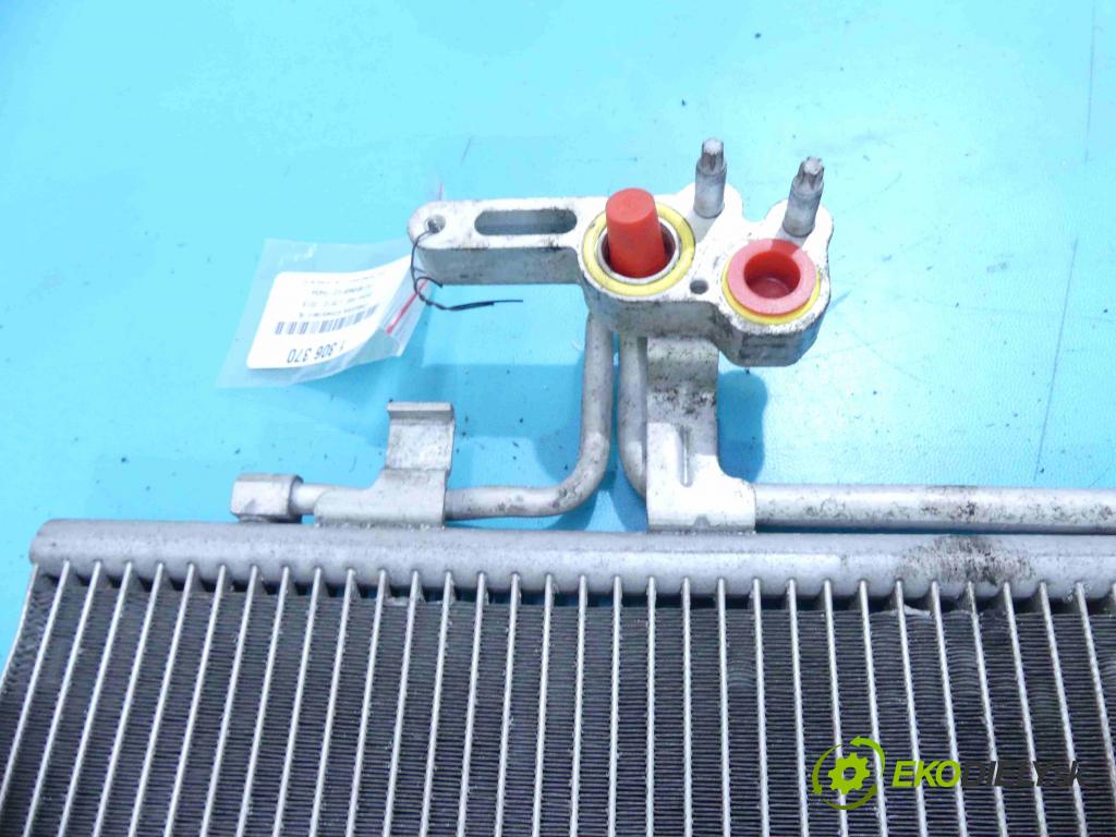Volvo V40 II 2012-2019 1.6 D2 114 HP manual 84 kW 1560 cm3 5- chladič klimatizácie 6G91-19710-DB (Chladiče klimatizácie)