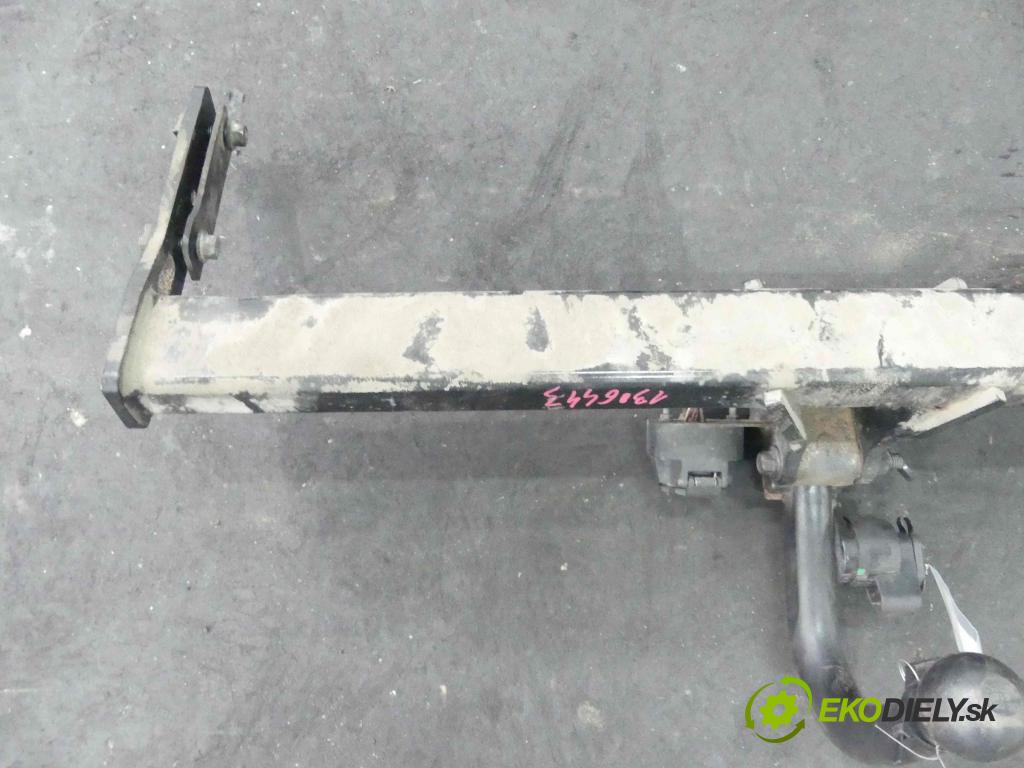 Volvo V40 II 2012-2019 1.6 D2 114 hp manual 84 kW 1560 cm3 5- oko tažné 30756548