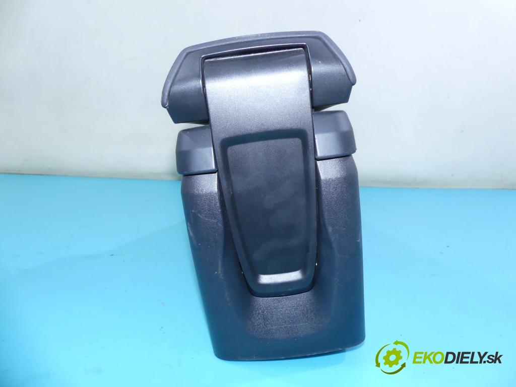 Volvo V40 II 2012-2019 1.6 D2 114 HP manual 84 kW 1560 cm3 5- operadlo 01302313 (Lakťové opierky)