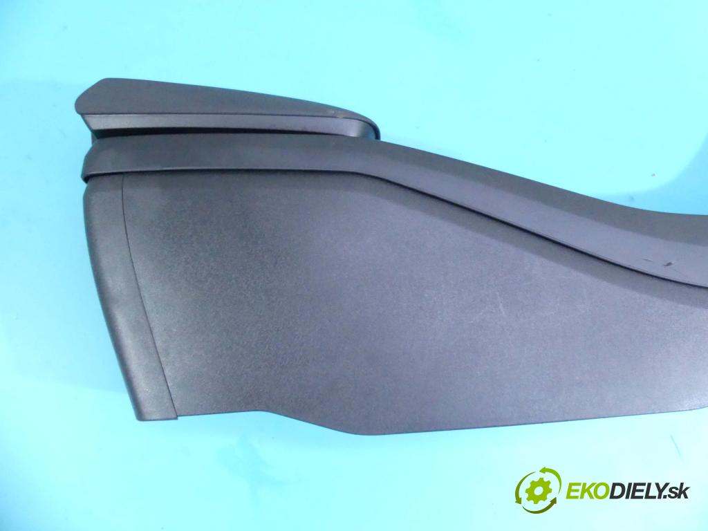 Volvo V40 II 2012-2019 1.6 D2 114 HP manual 84 kW 1560 cm3 5- operadlo 01302313 (Lakťové opierky)