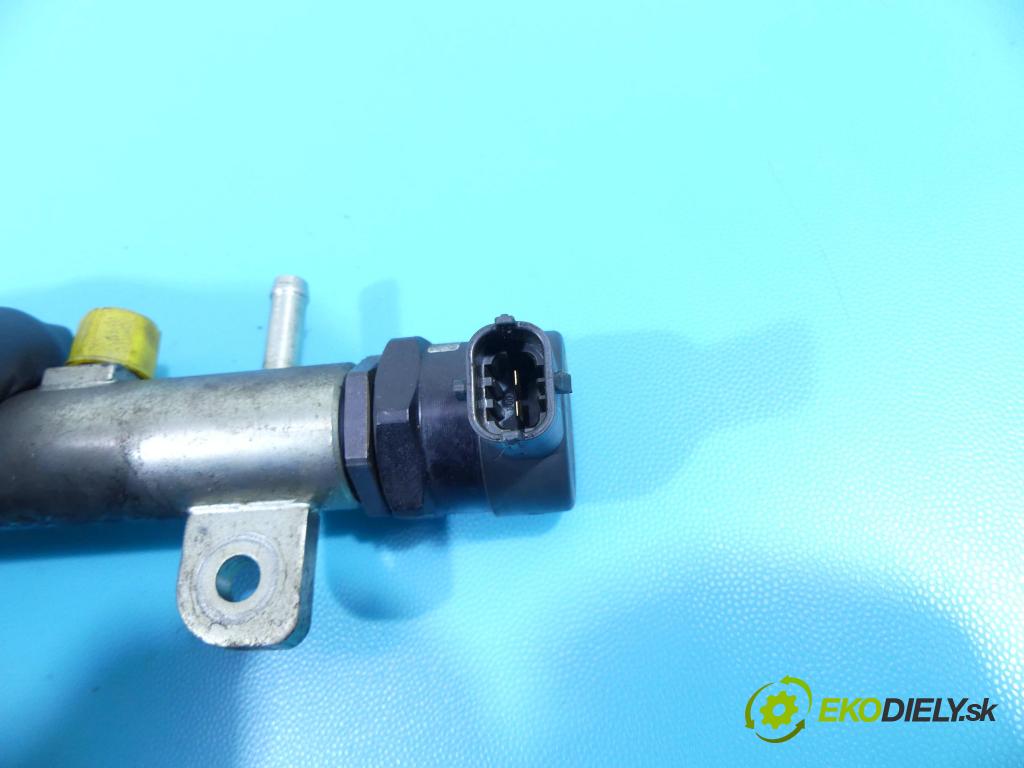 Opel Vectra C 2002-2008 1.9 cdti 120 HP manual 88 kW 1910 cm3 5- lišta vstrekovacia 0445214056 (Vstrekovacie lišty)