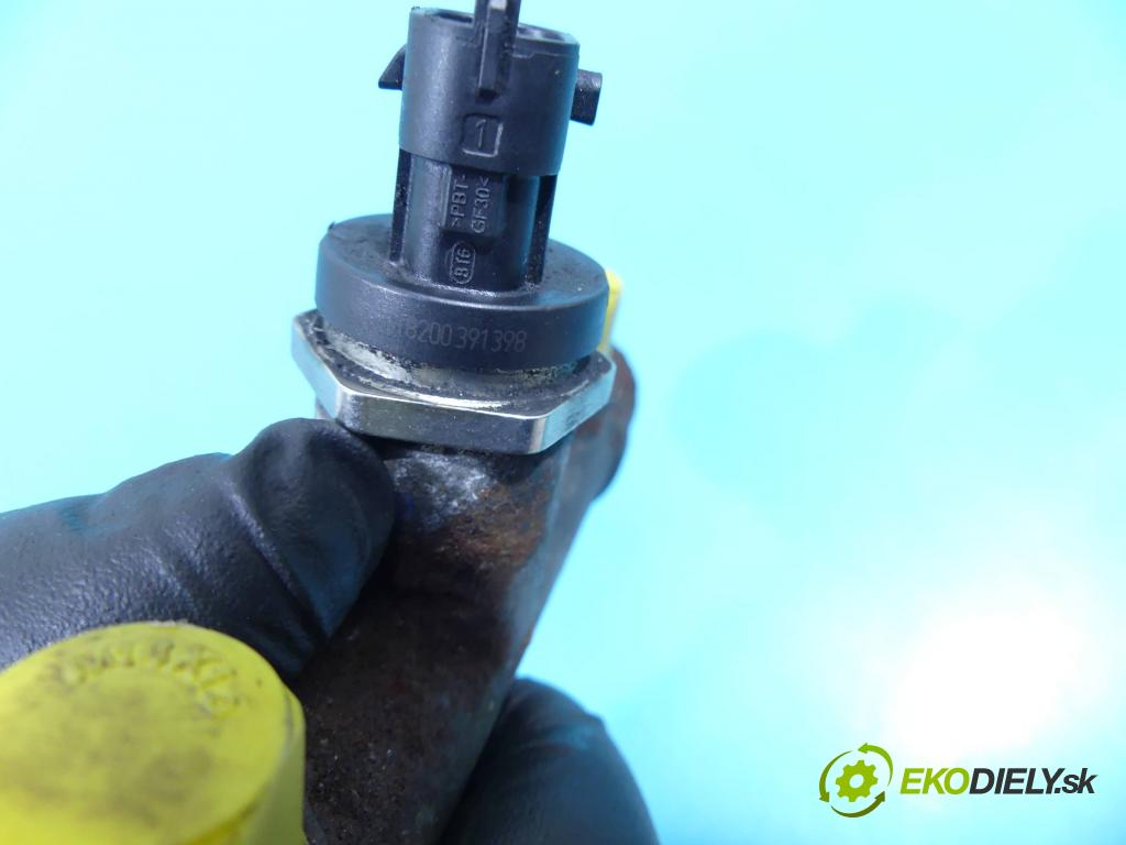 Renault Megane II 2003-2008 1.9 dci 131 HP manual 96 kW 1870 cm3 5- lišta vstrekovacia 0445214116 (Vstrekovacie lišty)