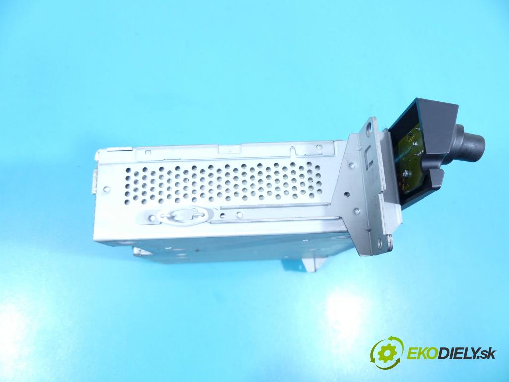 Bmw 5 E60 2003-2010 3.0 R6 231 HP manual 170 kW 2979 cm3 4- Radio originál 6940031
