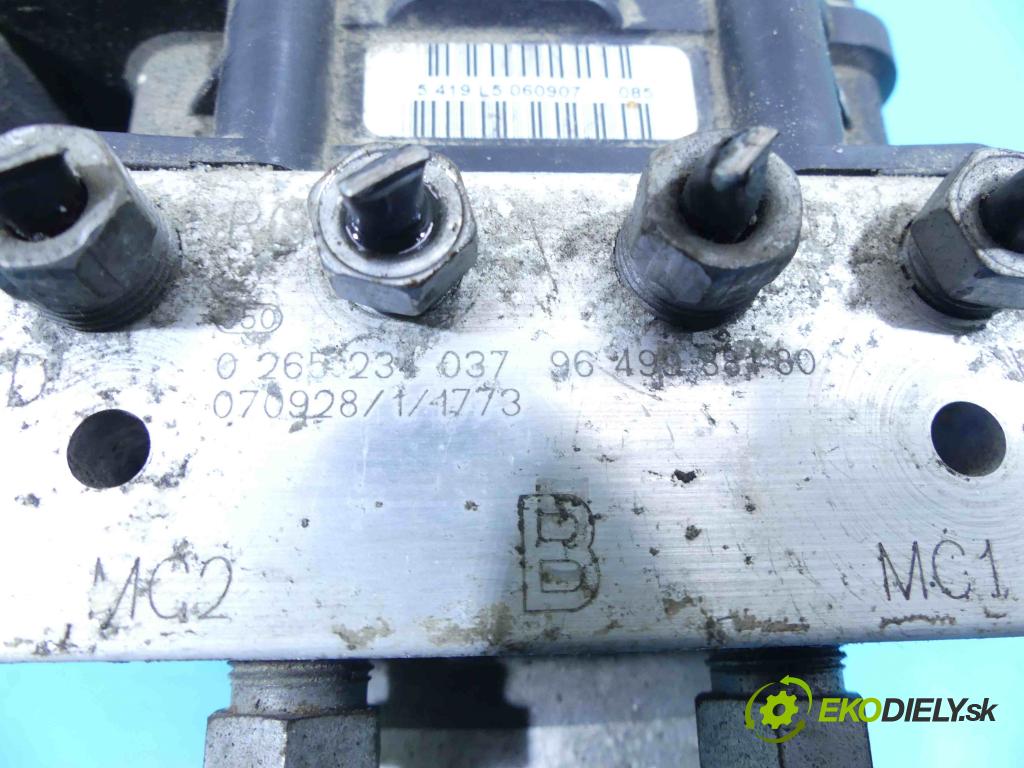 Peugeot 807 2002-2014 2.0 16v 140 HP manual 103 kW 1997 cm3 5- čerpadlo abs 0265950319 (Pumpy ABS)