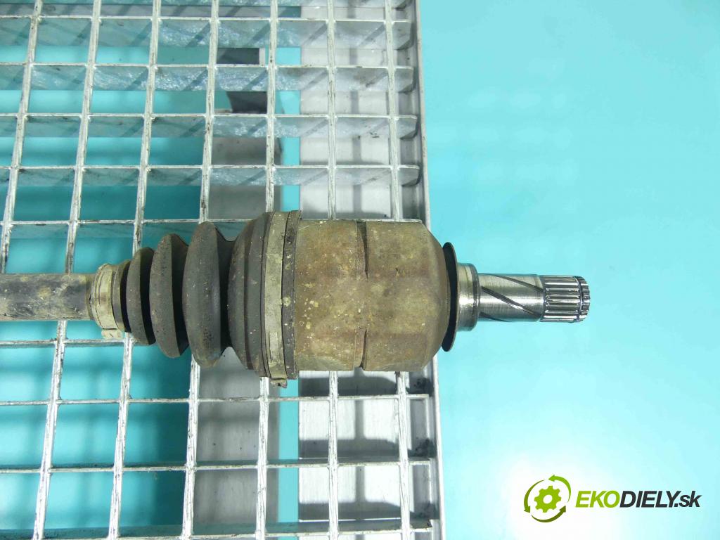 Opel Meriva A 2002-2010 1.6 16v 101 HP manual 74 kW 1598 cm3 5- poloos pravé  (Poloosy)