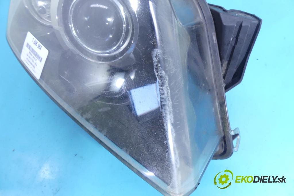 Opel Astra III 2004-2014 1.6 16V 105 HP manual 77 kW 1598 cm3 5- Reflektor: pravý  (Pravé)