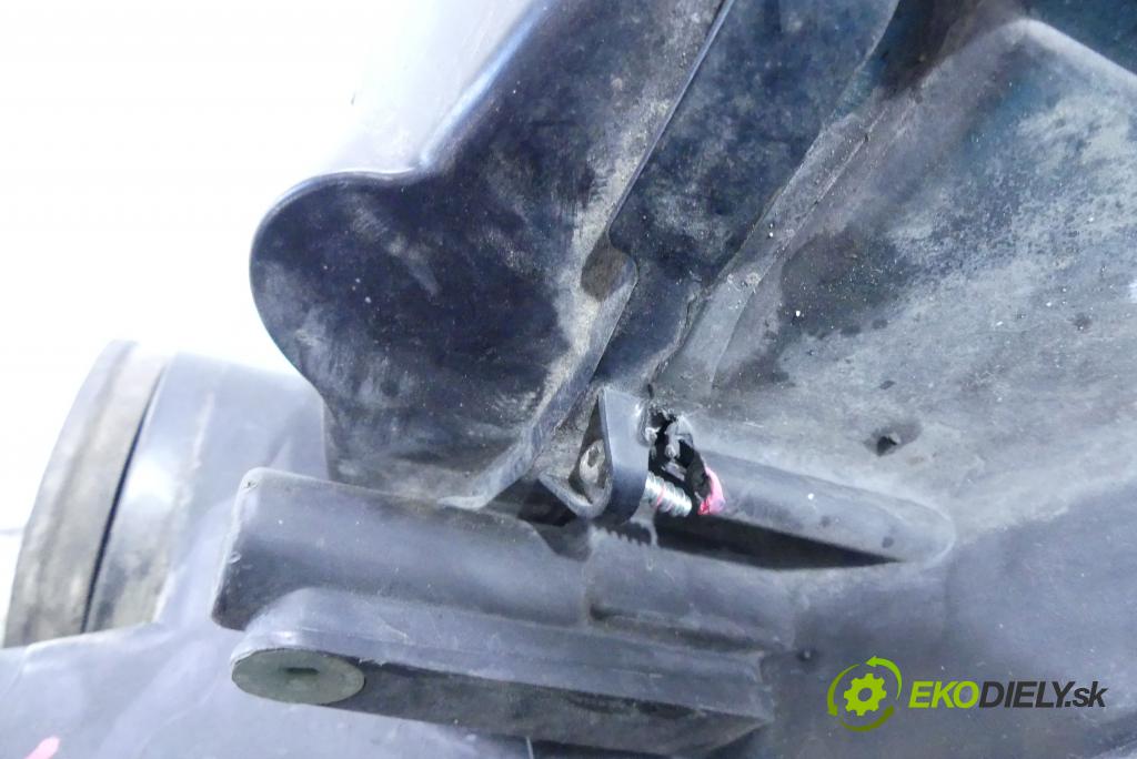 Opel Astra III 2004-2014 1.6 16V 105 HP manual 77 kW 1598 cm3 5- Reflektor: pravý  (Pravé)