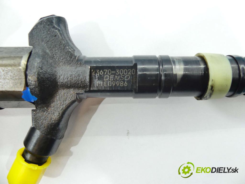 Toyota Land Cruiser J120 2002-2010 3.0 D4D 163 HP automatic 120 kW 2982 cm3 5- vstrek 23670-30020 (Vstrekovače)