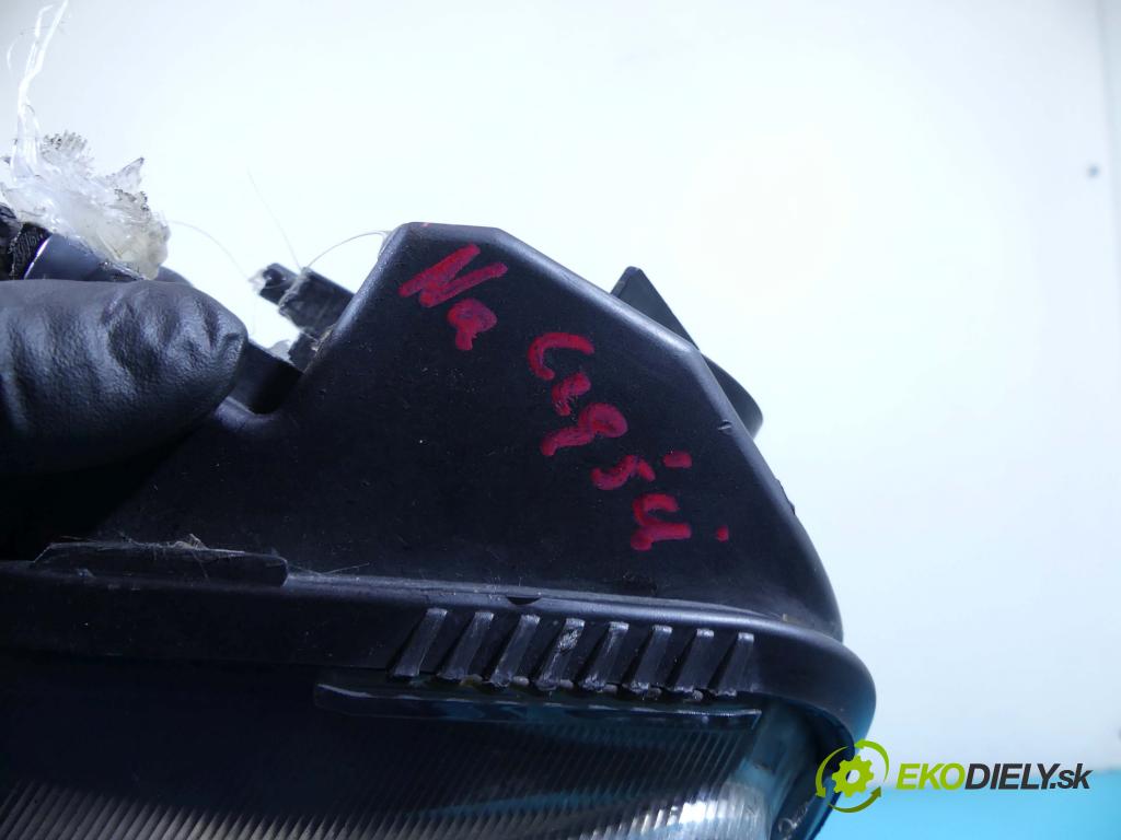 Audi A6 C6 2004-2011 3.0 TDI 224hp automatic 165 kW 2967 cm3 4- Reflektor: pravý  (Pravé)