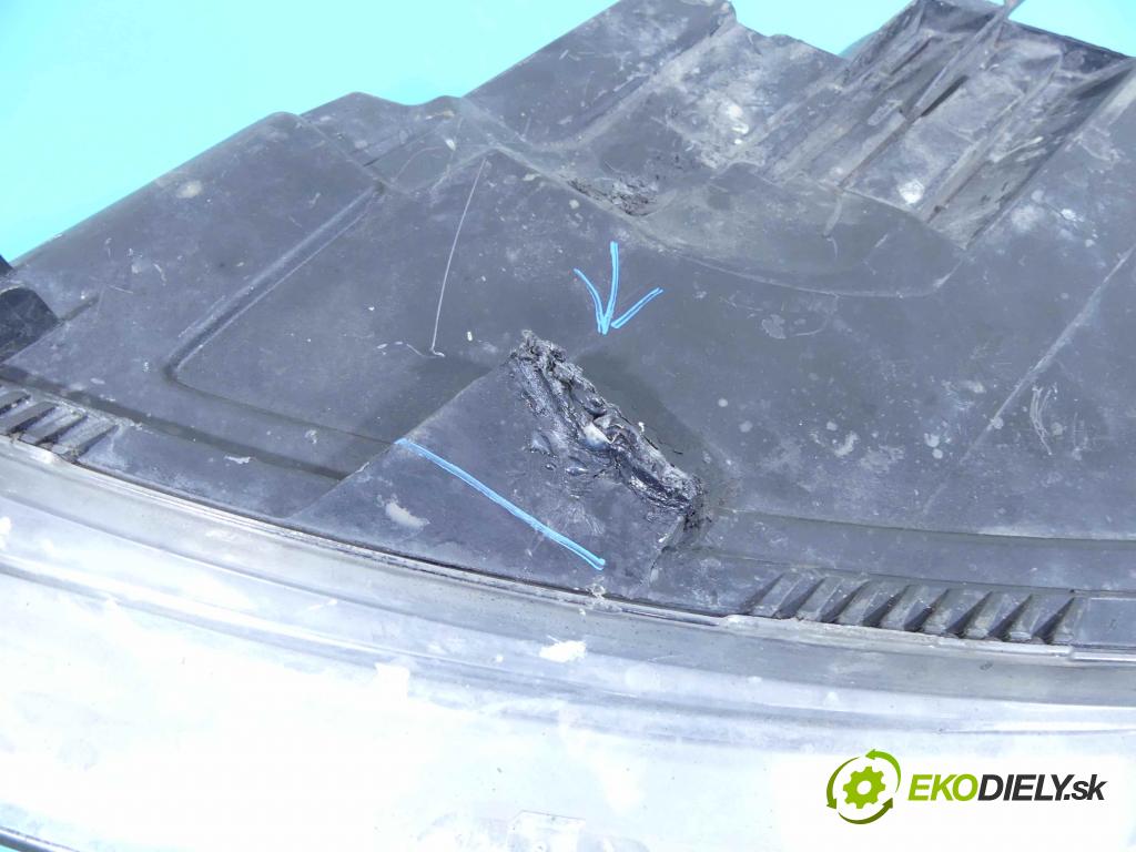 Audi A6 C6 2004-2011 3.0 TDI 224hp automatic 165 kW 2967 cm3 4- Reflektor: pravý  (Pravé)