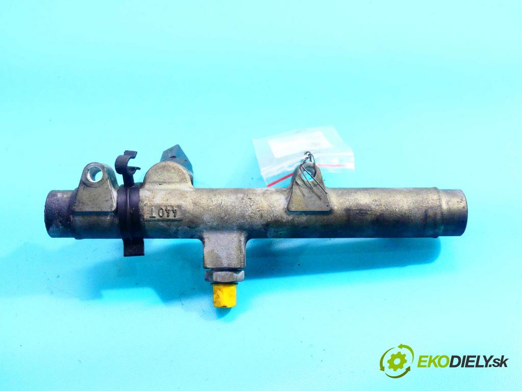 Audi A6 C6 2004-2011 3.0 TDI 224hp automatic 165 kW 2967 cm3 4- lišta vstrekovacia 059130089D (Vstrekovacie lišty)