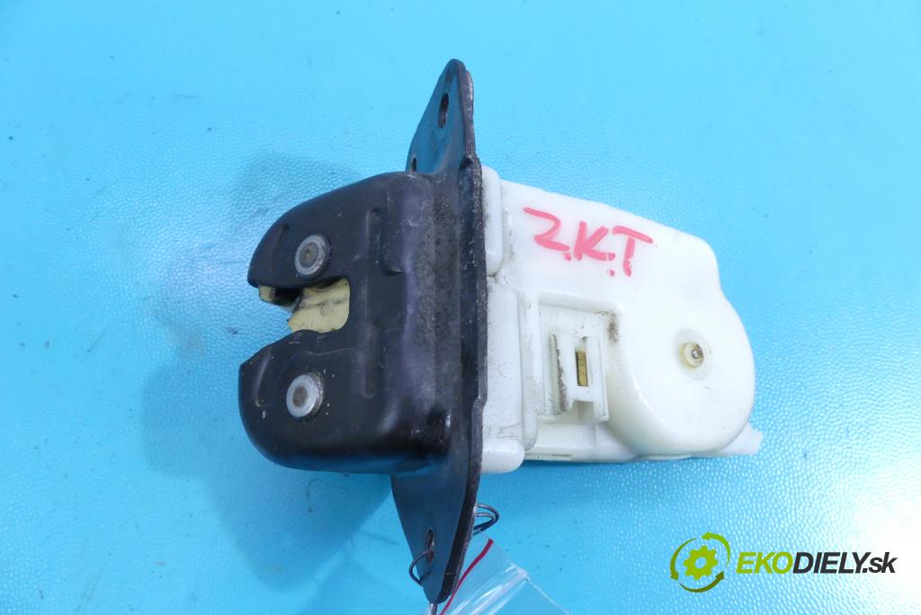 Nissan Note I 2006-2012 1.5 dci 86 hp manual 63 kW 1461 cm3 5- zámek kufrových dveří zadní 