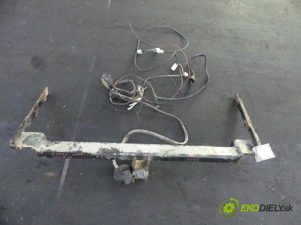 Nissan Note I 2006-2012 1.5 dci 86 hp manual 63 kW 1461 cm3 5- oko tažné 