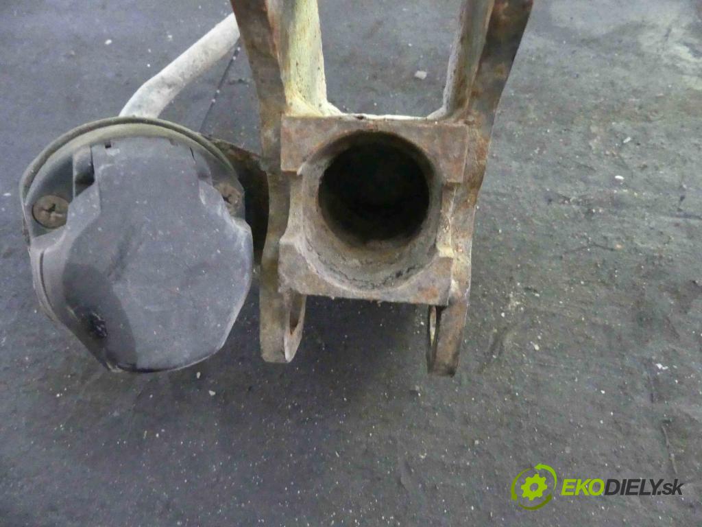 Nissan Note I 2006-2012 1.5 dci 86 hp manual 63 kW 1461 cm3 5- oko tažné