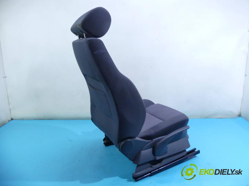 Vw Polo IV 9N 2001-2009 1.2 12V 64 HP manual 47 kW 1198 cm3 5- Sedačka pravý  (Sedačky, sedadlá)