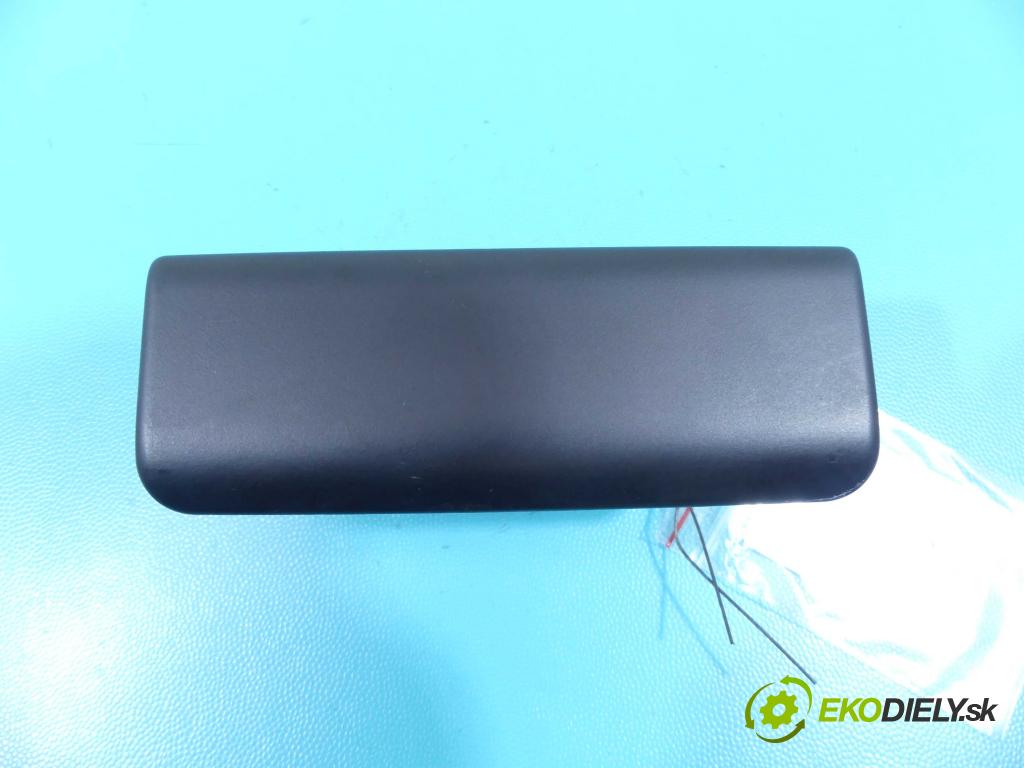 Land rover Range Rover sport I L320 3.0 D V6 245KM automatic 180 kW 2993 cm3 5- zásuvka zapalovače 903916000016