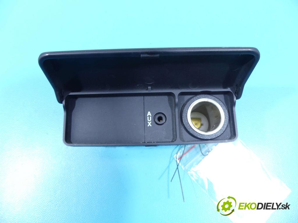 Land rover Range Rover sport I L320 3.0 D V6 245KM automatic 180 kW 2993 cm3 5- zásuvka zapalovače 903916000016