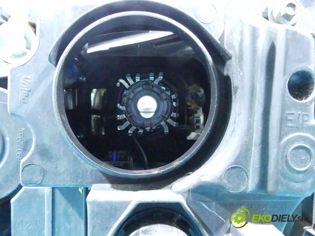 Land rover Range Rover sport I L320 3.0 D V6 245KM automatic 180 kW 2993 cm3 5- Reflektor: pravý AH32-13W029-HC (Pravé)