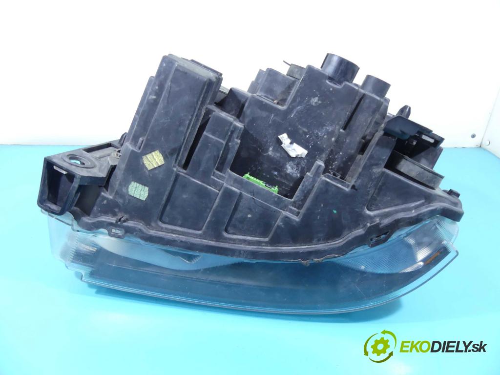 Land rover Range Rover sport I L320 3.0 D V6 245KM automatic 180 kW 2993 cm3 5- Reflektor: pravý AH32-13W029-HC (Pravé)