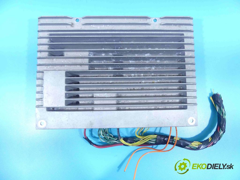 Land rover Range Rover sport I L320 3.0 D V6 245KM automatic 180 kW 2993 cm3 5- Zesilovač: 8H32-19C164-AA (Zosilňovače)