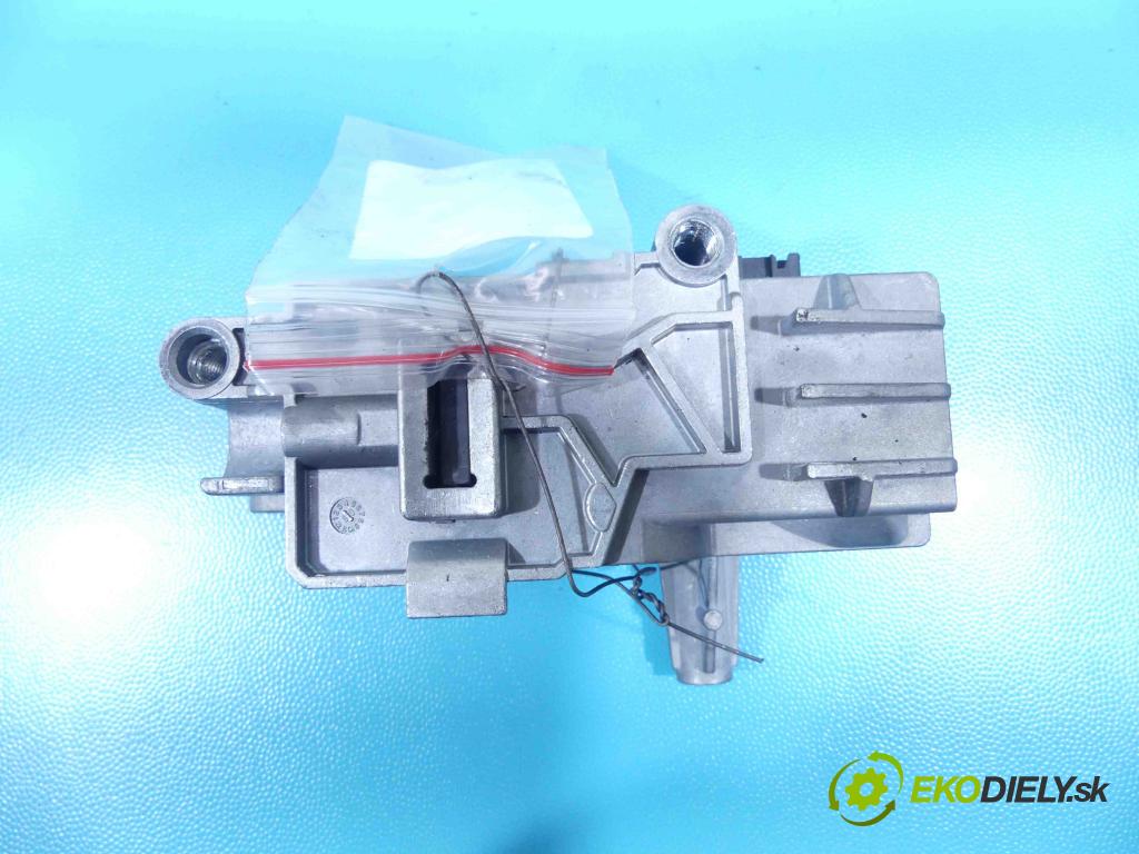 Land rover Range Rover sport I L320 3.0 D V6 245KM automatic 180 kW 2993 cm3 5- Blokáda: řízení: AH42-14C579-AA (Ostatné)