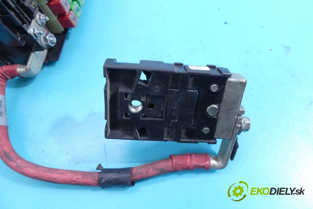 Land rover Range Rover sport I L320 3.0 D V6 245KM automatic 180 kW 2993 cm3 5- skříňka pojistková AH32-14290-GB (Pojistkové skříňky)