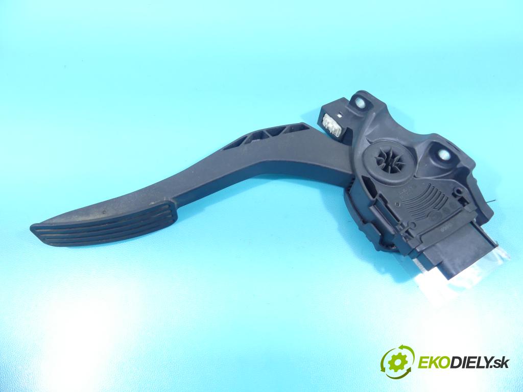 Land rover Range Rover sport I L320 3.0 D V6 245KM automatic 180 kW 2993 cm3 5- pedále AH22-9F836-AA (Pedále)