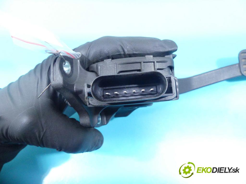 Land rover Range Rover sport I L320 3.0 D V6 245KM automatic 180 kW 2993 cm3 5- pedále AH22-9F836-AA (Pedále)