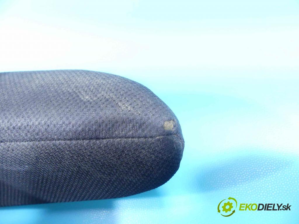 Toyota Corolla Verso II 2004-2009 2.0 D4D 116 HP manual 85 kW 1995 cm3 5- operadlo  (Lakťové opierky)