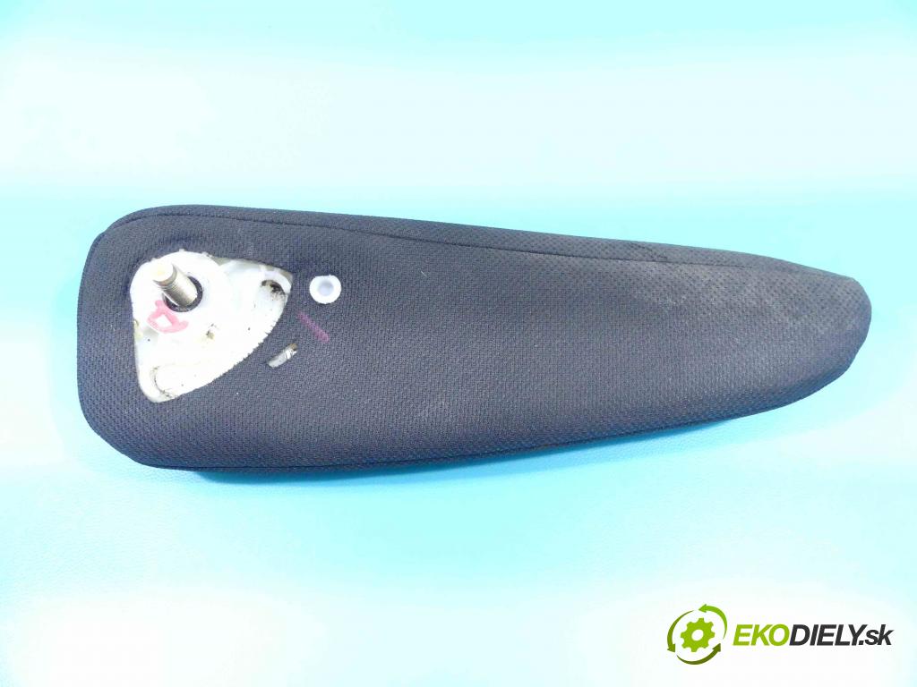 Toyota Corolla Verso II 2004-2009 2.0 D4D 116 HP manual 85 kW 1995 cm3 5- operadlo  (Lakťové opierky)