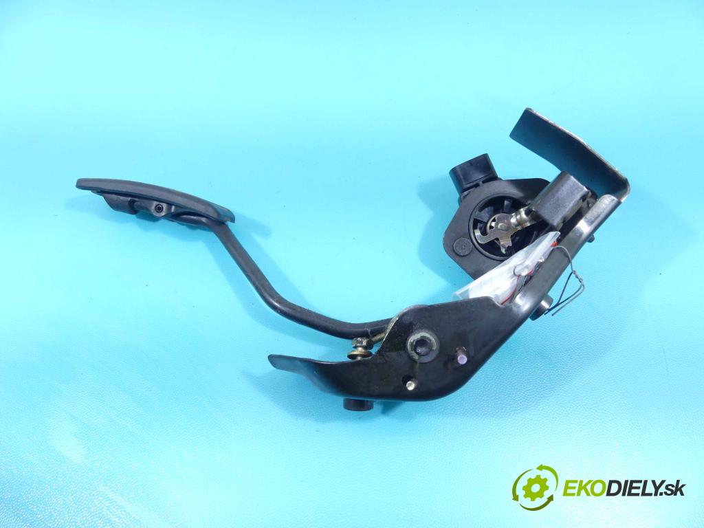 Toyota Corolla Verso II 2004-2009 2.0 D4D 116 HP manual 85 kW 1995 cm3 5- pedále 89281-52021 (Pedále)