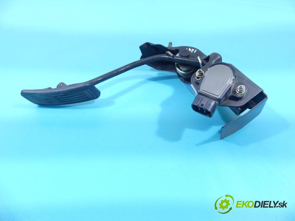 Toyota Corolla Verso II 2004-2009 2.0 D4D 116 HP manual 85 kW 1995 cm3 5- pedále 89281-52021 (Pedále)