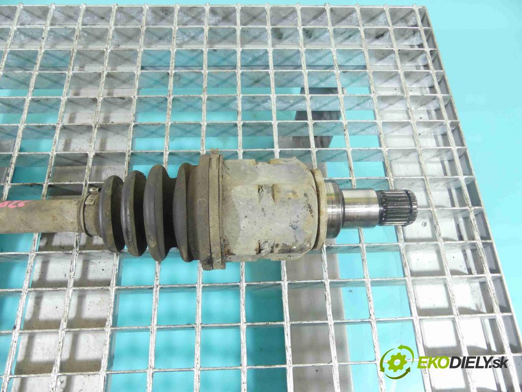 Toyota Corolla Verso II 2004-2009 2.0 D4D 116 HP manual 85 kW 1995 cm3 5- poloos ľavé  (Poloosy)