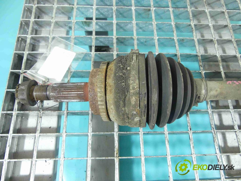 Toyota Corolla Verso II 2004-2009 2.0 D4D 116 HP manual 85 kW 1995 cm3 5- poloos ľavé  (Poloosy)