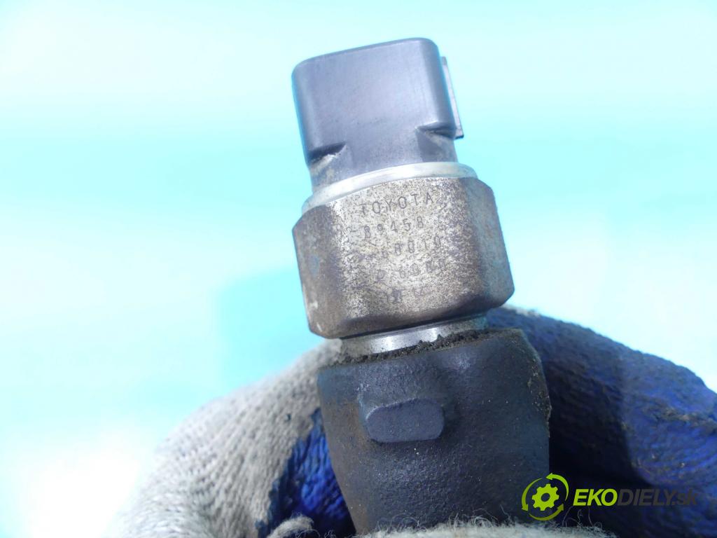 Toyota Corolla Verso II 2004-2009 2.0 D4D 116 HP manual 85 kW 1995 cm3 5- lišta vstrekovacia 89458-60010 (Vstrekovacie lišty)